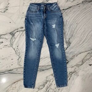 Maurices Distressed Skinny Jeans‎ Size 6